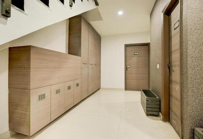 Отель Oyo Saffron