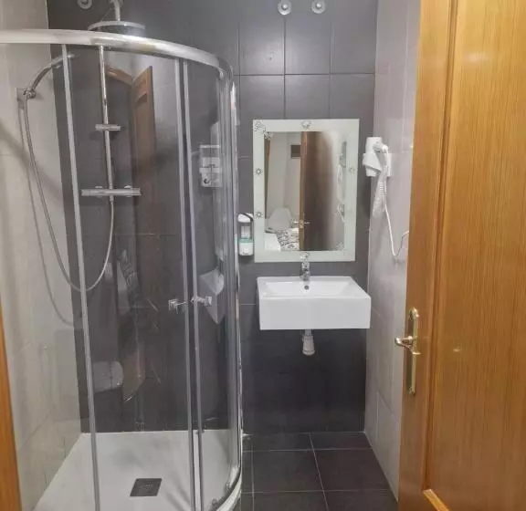 モーテル Canon,che