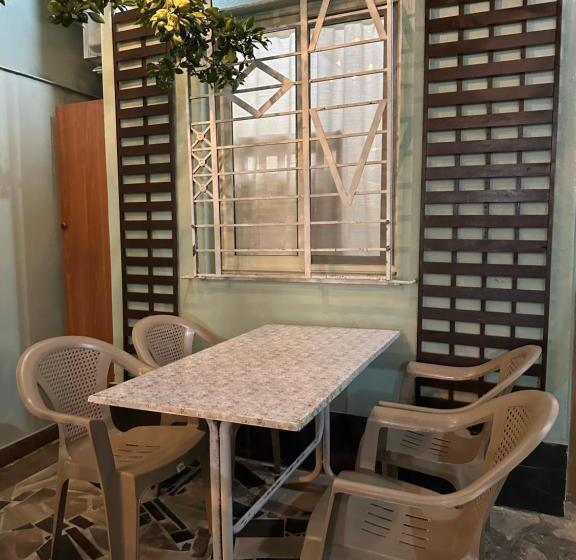 Tirana Lemon Breeze Hostel