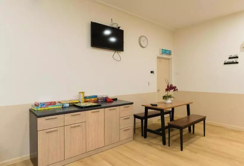 ホテル Luma Nest Senawang By Ubook