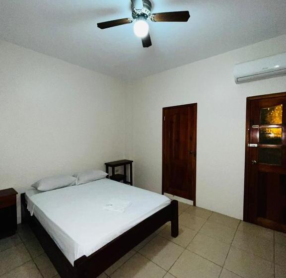 Pansiyon Hostal Luxuria Place