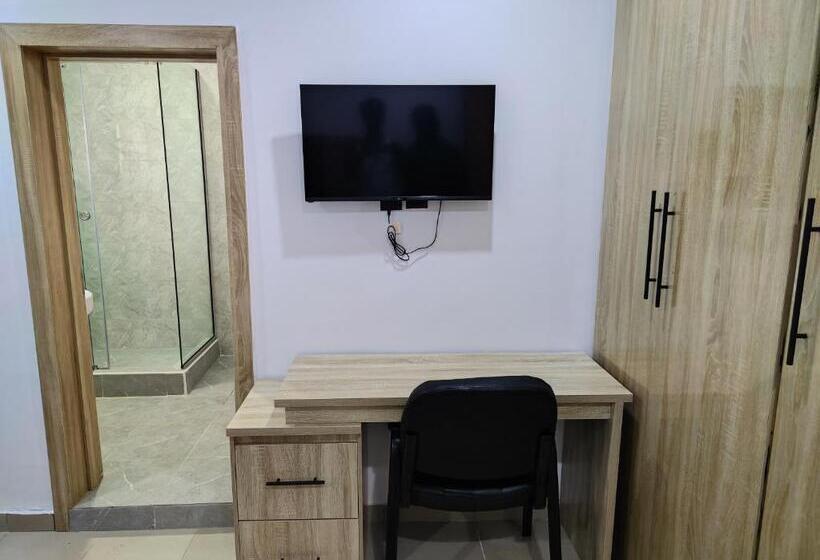 پانسیون Lekki Continental Apartment