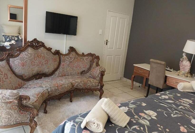 پانسیون The Elephant Room At Frederick S Place