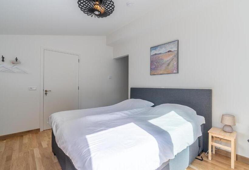 住宿加早餐  Gastsuite Het Duinroosje Met Hottub Op Het Privé Terras!