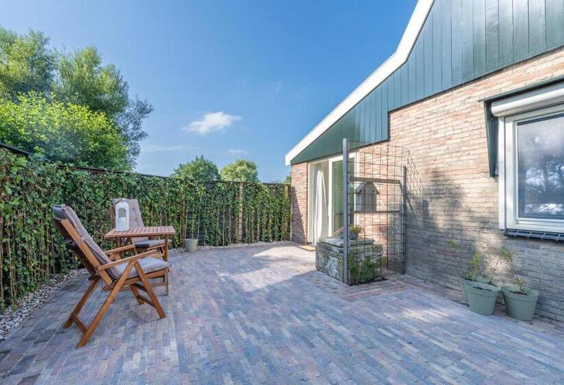 住宿加早餐  Gastsuite Het Duinroosje Met Hottub Op Het Privé Terras!