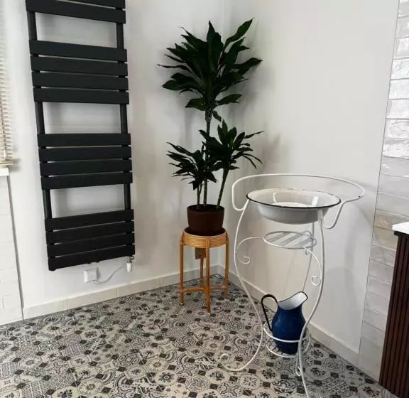 Aamiaismajoitus (B&B) Gastsuite Het Duinroosje Met Hottub Op Het Privé Terras!