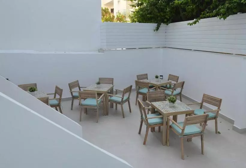 هتل Leondiana Boutique