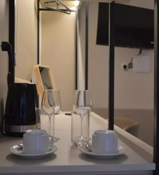 هتل Leondiana Boutique