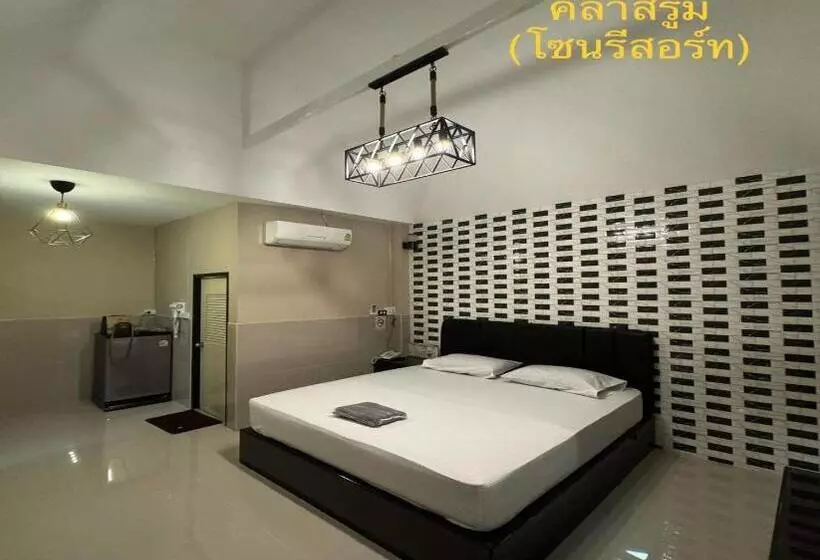 ホテル Oyo 75522 Classroom Resort