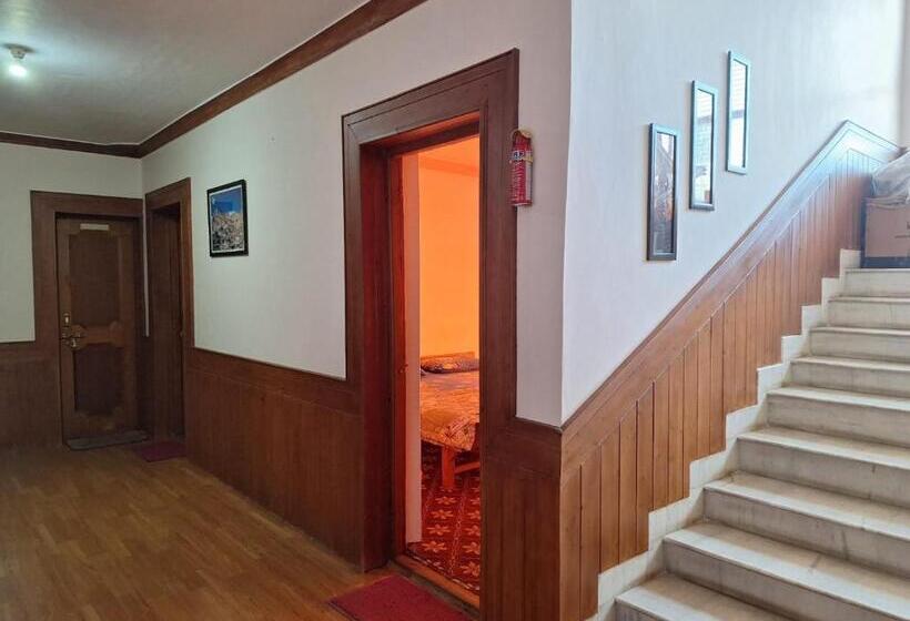 Pensionat Gyalson Guest House Ladakh By Lexstays