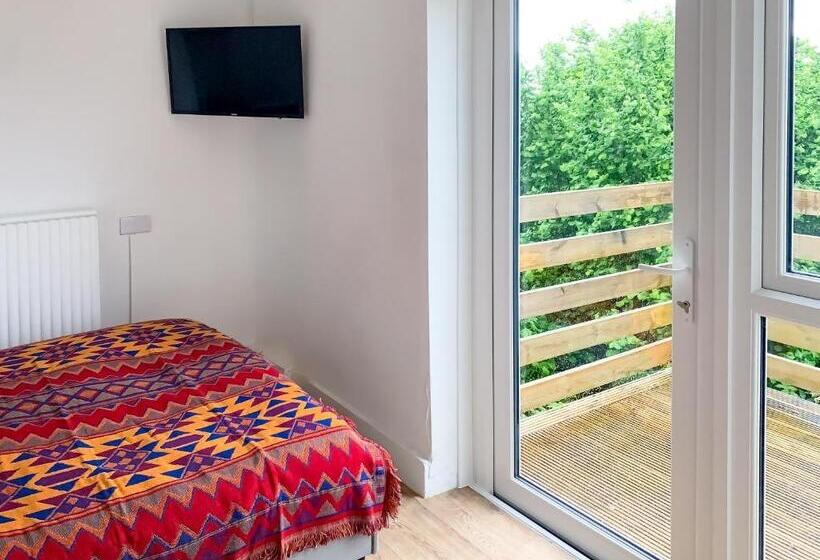 پانسیون Flat In Glastonbury 10