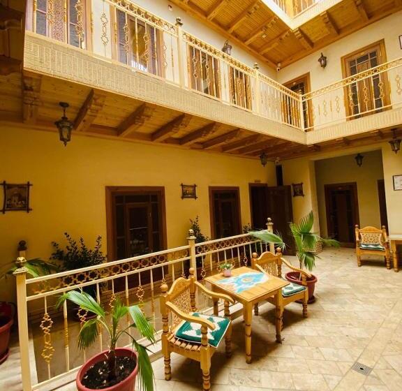 פנסיון Xadijam Terrace