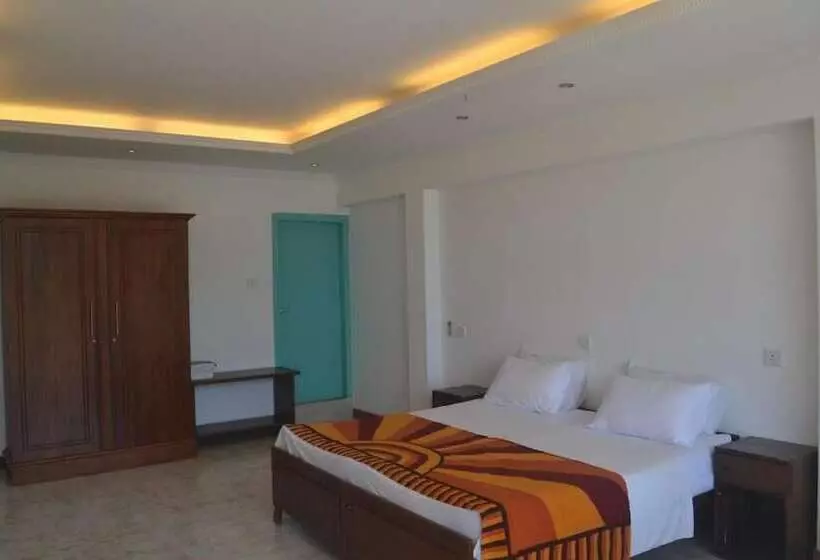 Amaya Beach Hotel Dikwella