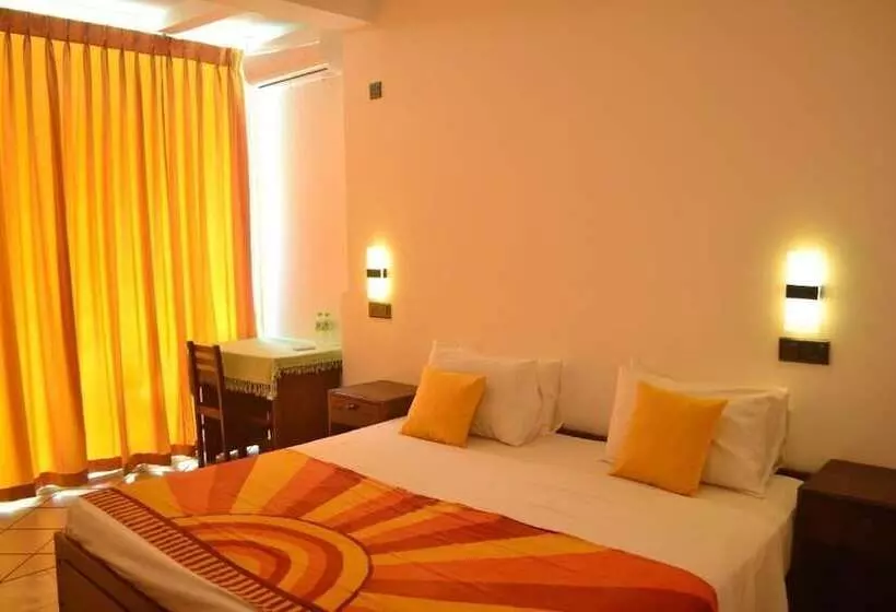 Amaya Beach Hotel Dikwella