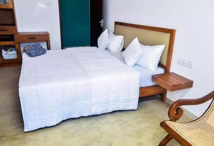 Aamiaismajoitus (B&B) Surfside Serenity