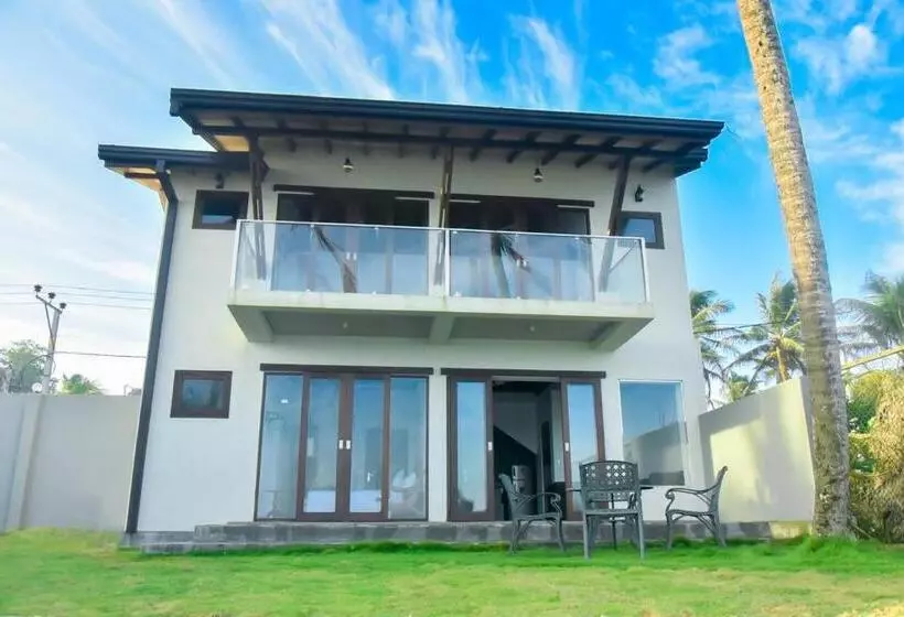 Aamiaismajoitus (B&B) Surfside Serenity