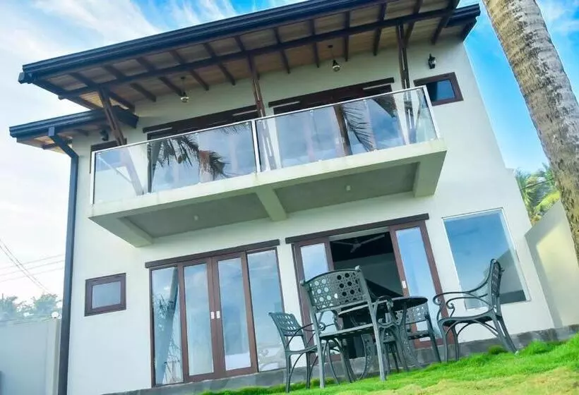 Aamiaismajoitus (B&B) Surfside Serenity