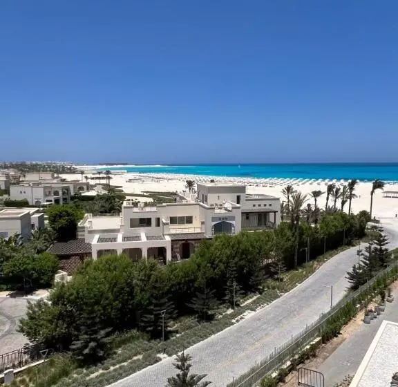 هتل Address Beach Studio