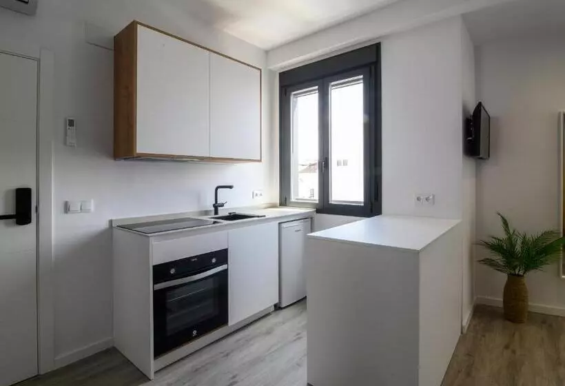 ホテル Antonella Suites