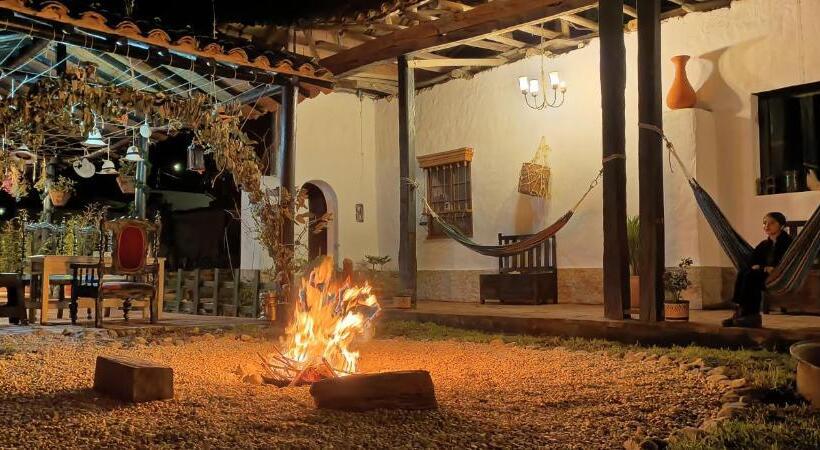 Hotel Las Tres Viejas