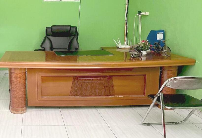 Otel Spot On 94146 Rama Residence Syariah