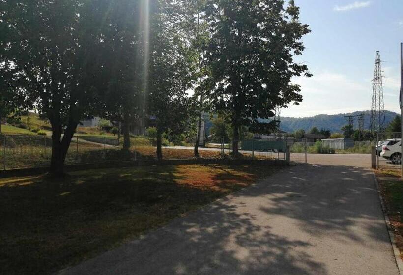 پانسیون Apartman Stan Na Dan Bosanska Otoka