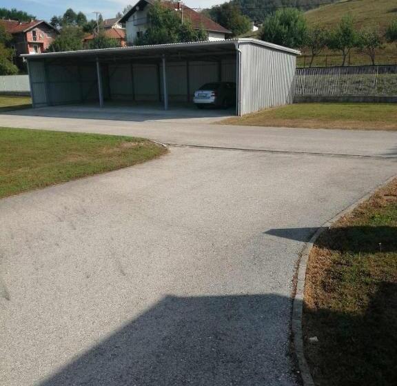 پانسیون Apartman Stan Na Dan Bosanska Otoka