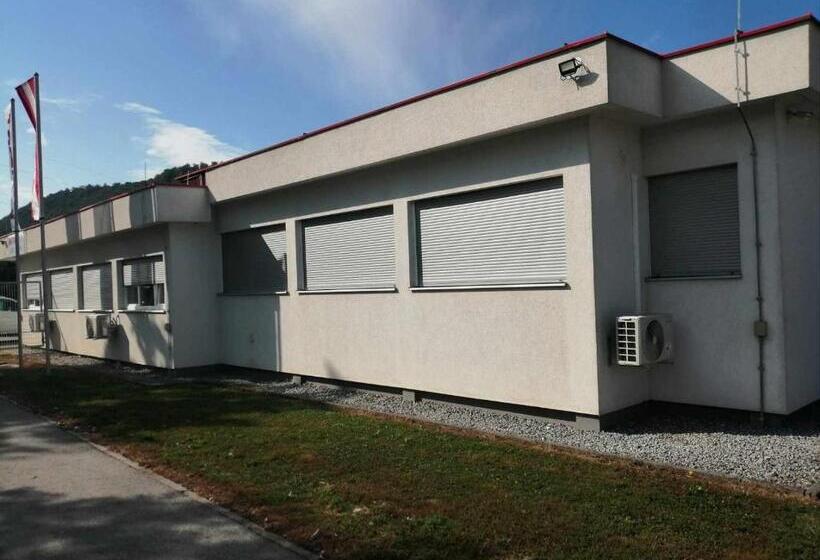 پانسیون Apartman Stan Na Dan Bosanska Otoka