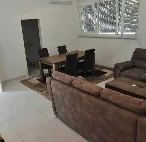 پانسیون Apartman Stan Na Dan Bosanska Otoka
