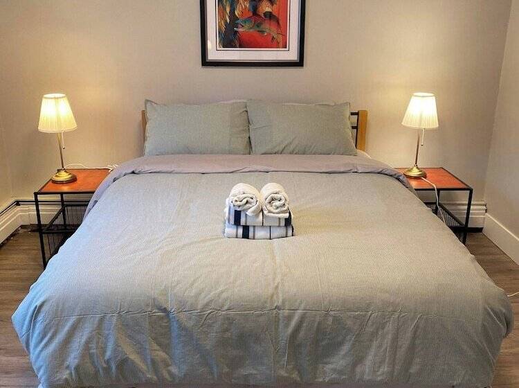 Пансион Brand New Modern Flat 2br1ba Whyte And University