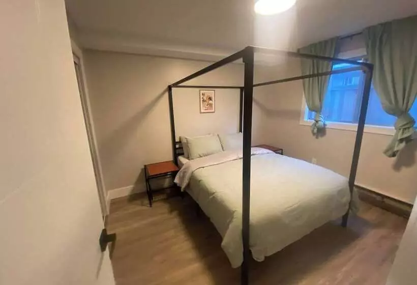 پانسیون Brand New Modern Flat 2br1ba Whyte And University