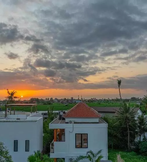 Majatalo Nooju Pererenan