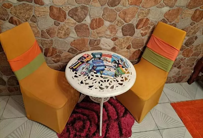 هاستل Kanalu Land