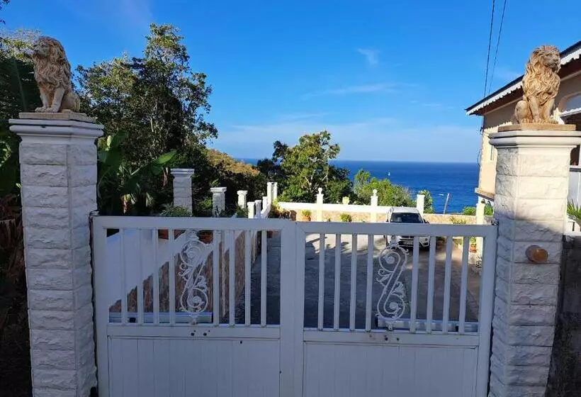 هاستل Kanalu Land