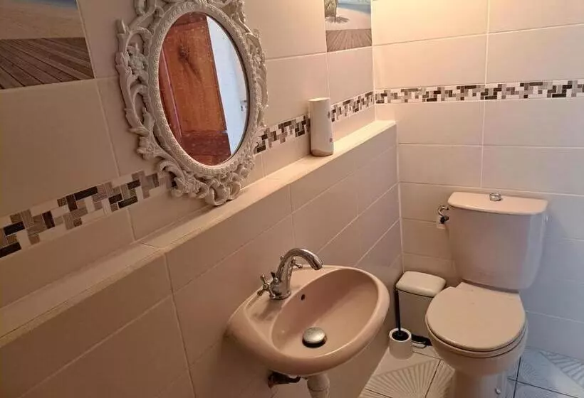 هاستل Kanalu Land