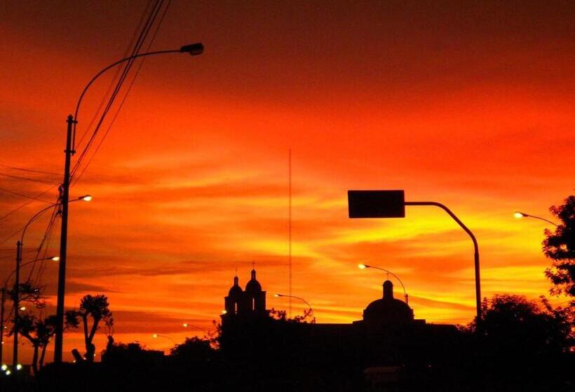 Ostello Mkl 2 Av El Sol Barranco