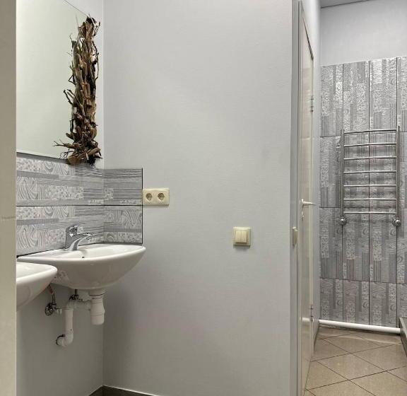 هاستل Rama Space