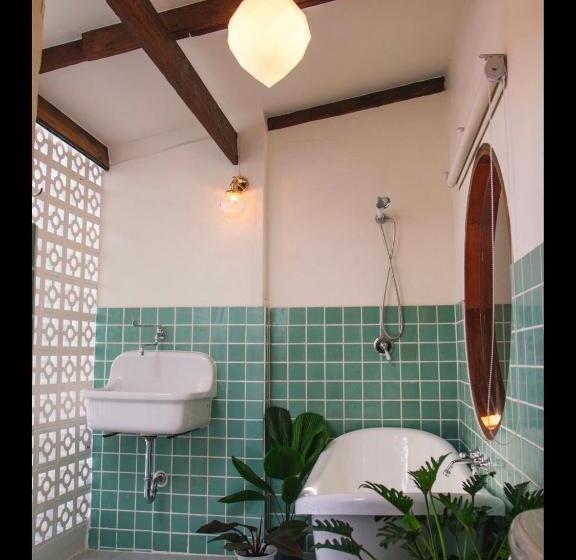 Bed and Breakfast เผลอสุขใจ Cafe And Bad Plursukjai