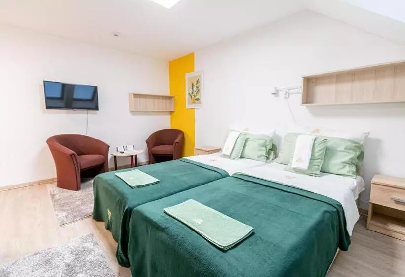 Hotelli Fehérliliom Vendégszálló