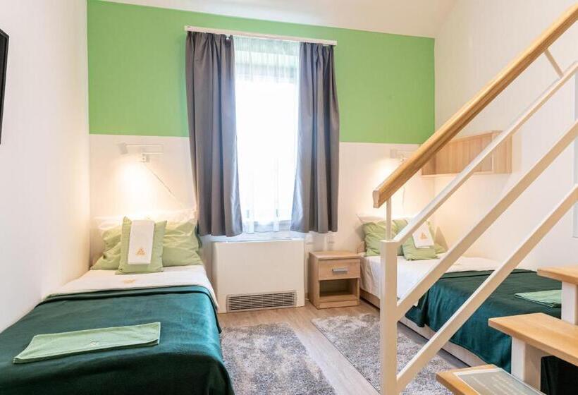 فندق Fehérliliom Vendégszálló