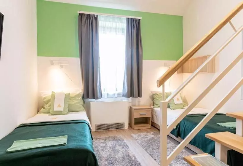 Hotelli Fehérliliom Vendégszálló