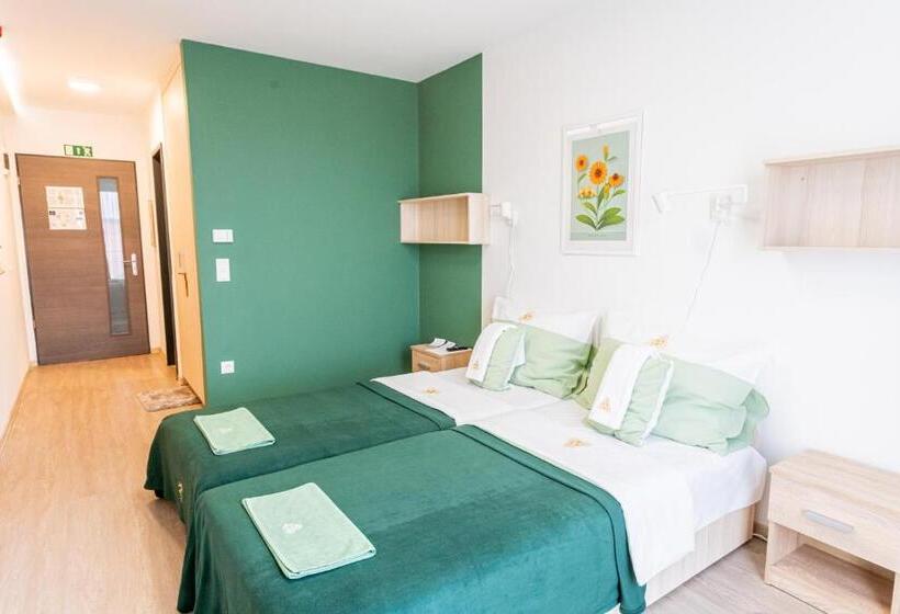 فندق Fehérliliom Vendégszálló