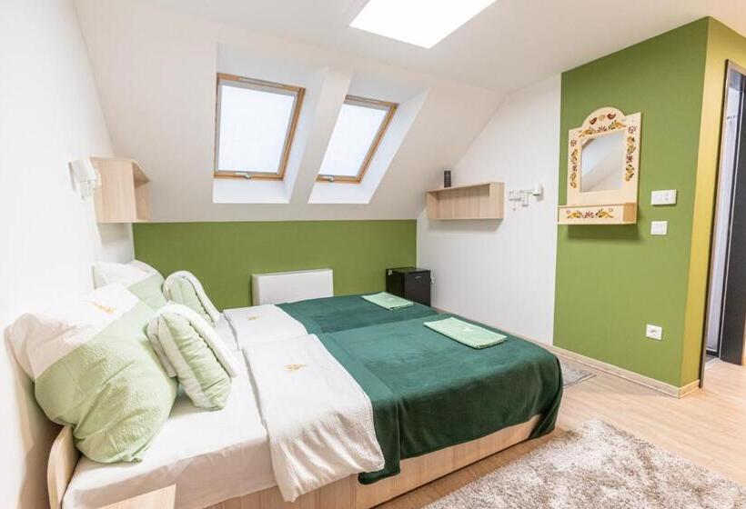 فندق Fehérliliom Vendégszálló