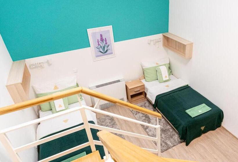 فندق Fehérliliom Vendégszálló