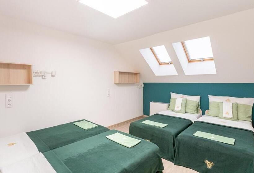 فندق Fehérliliom Vendégszálló