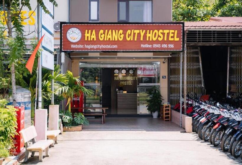 هتل Ha Giang City Hostel