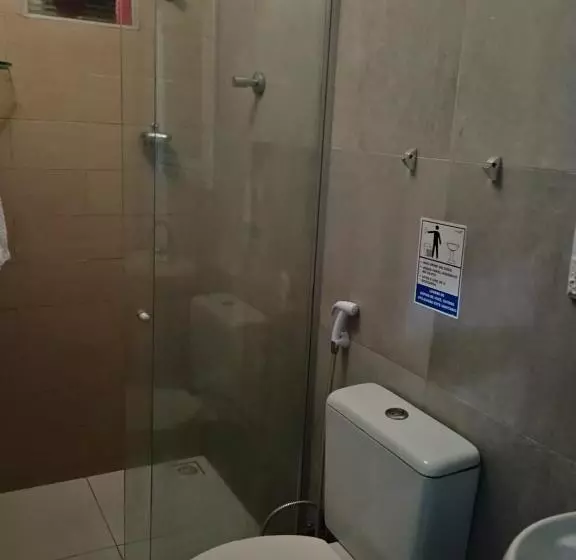 Hotelli Hostel E Pousada Paz E Benção