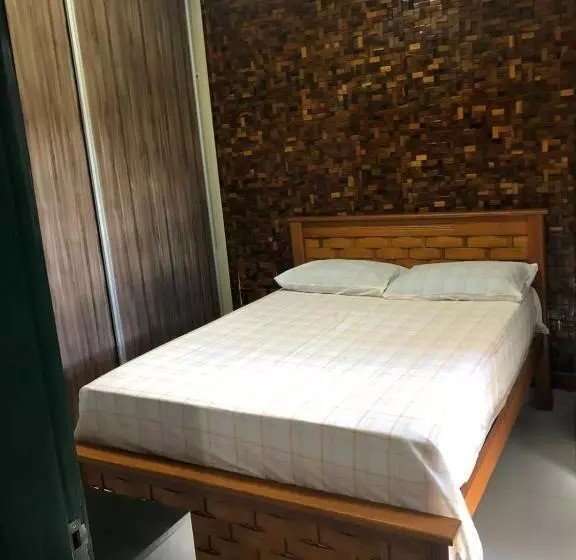 Hotelli Hostel E Pousada Paz E Benção