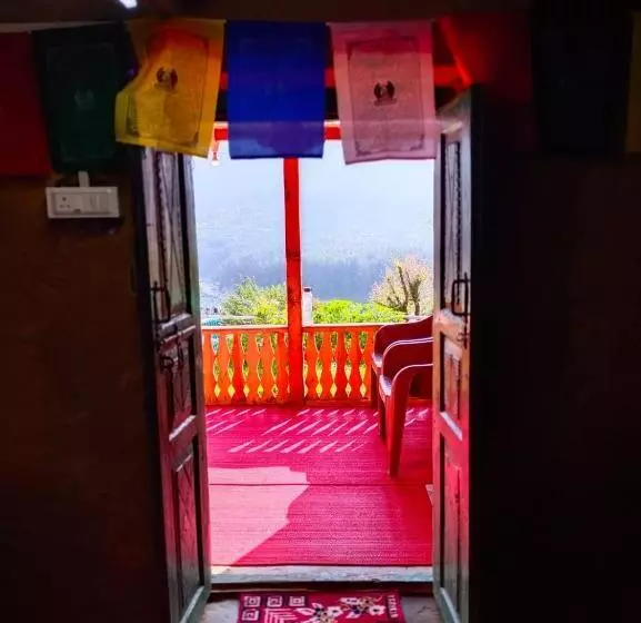 ホテル Muse Meadow Huts & Homestay
