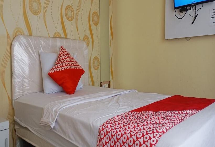 Отель Oyo 94133 Homestay Puspa Gemilang Syariah